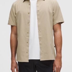 lululemon athletica Men's Airing Easy Short-Sleeve Shirt